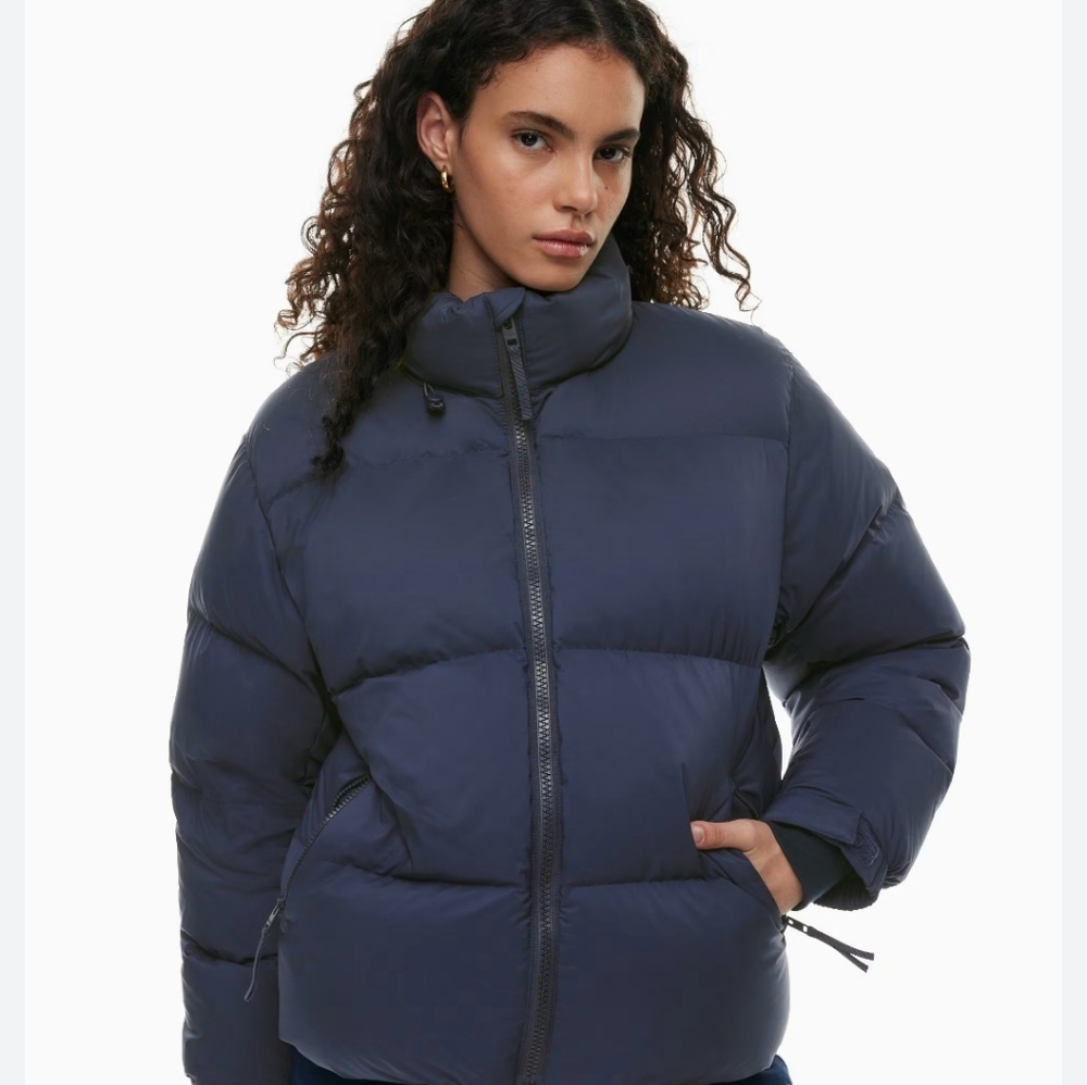 NWT TNA Mega Puff